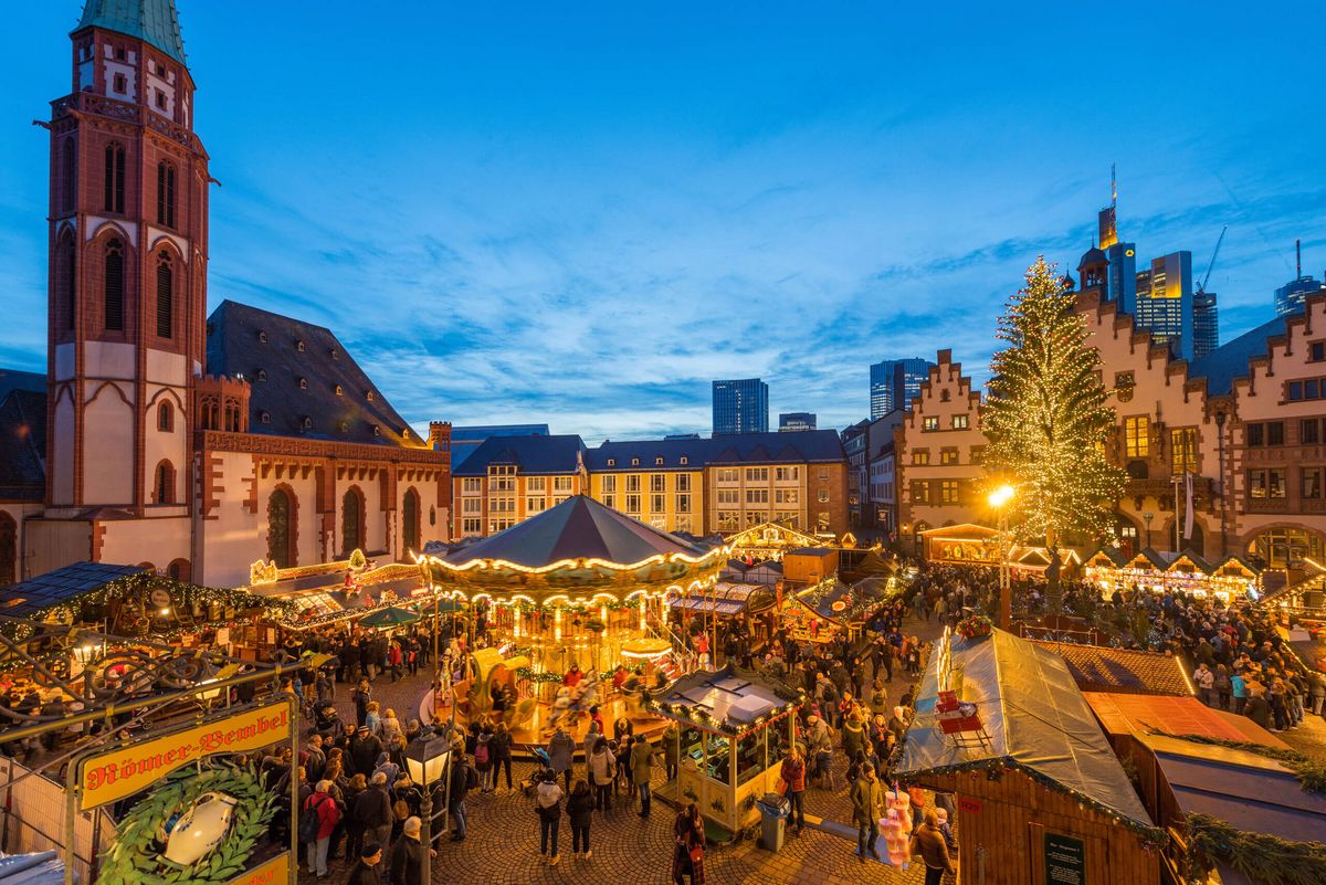 Weihnachtsmarktrundgang: Glühwein, Geschichten und Gebäck